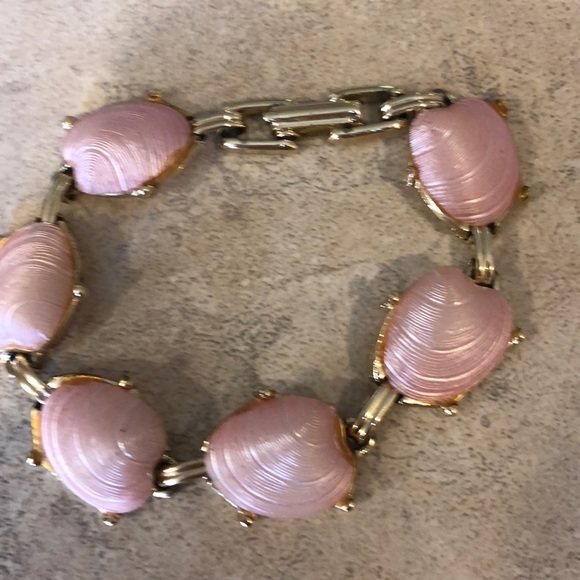 Funky real shell bracelet and earrings - Picture 3 of 4